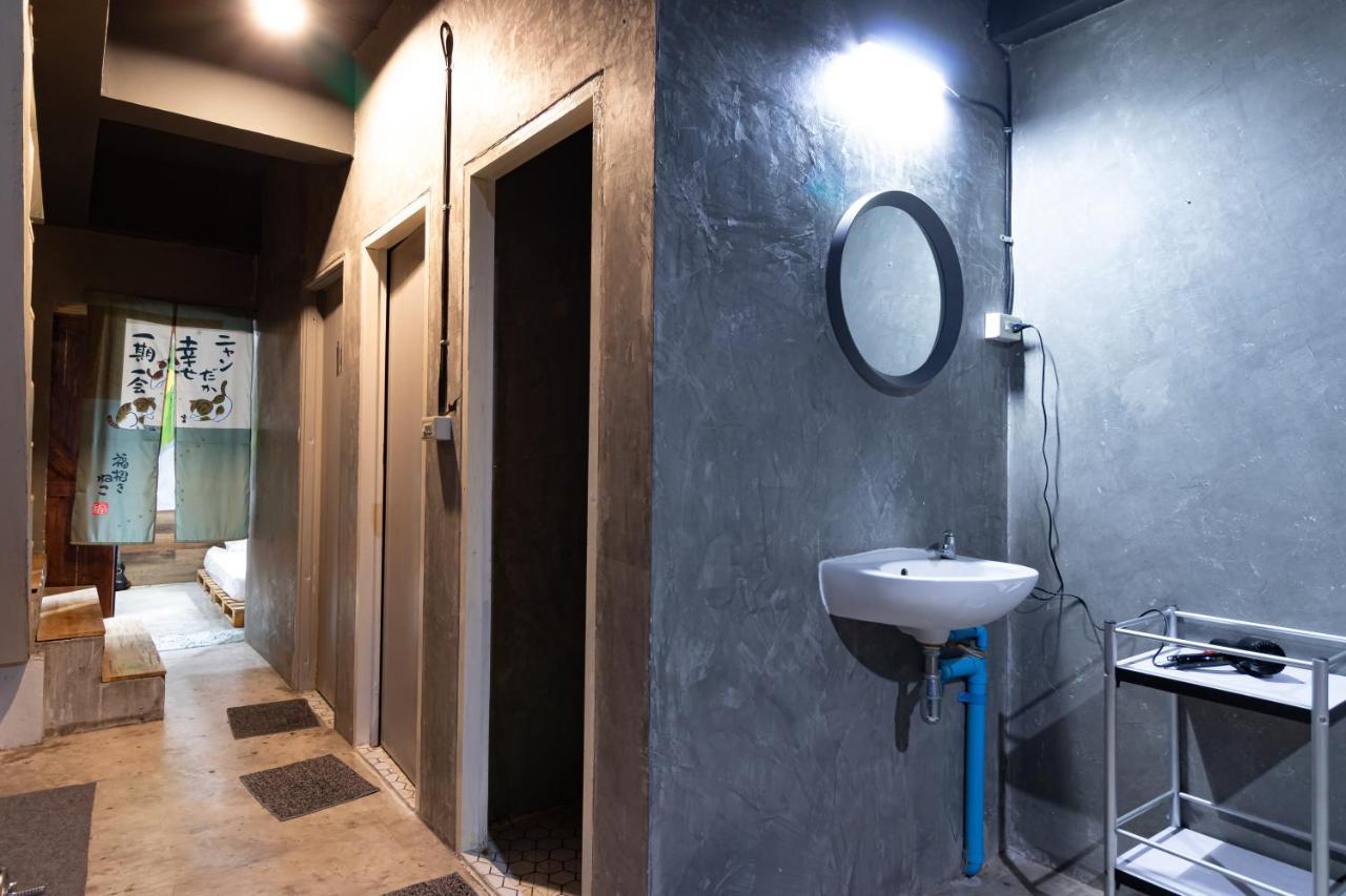 The Beds Ever Hostel (Adults Only) Bangkok Exterior foto